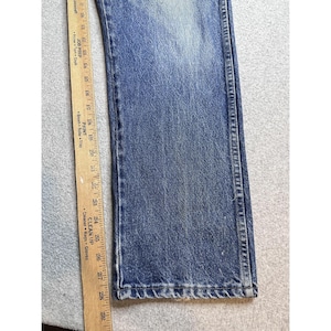 VTG Wrangler Authentic Straight Jeans Mens 34x28 Medium Wash Blue Denim Casual image 3