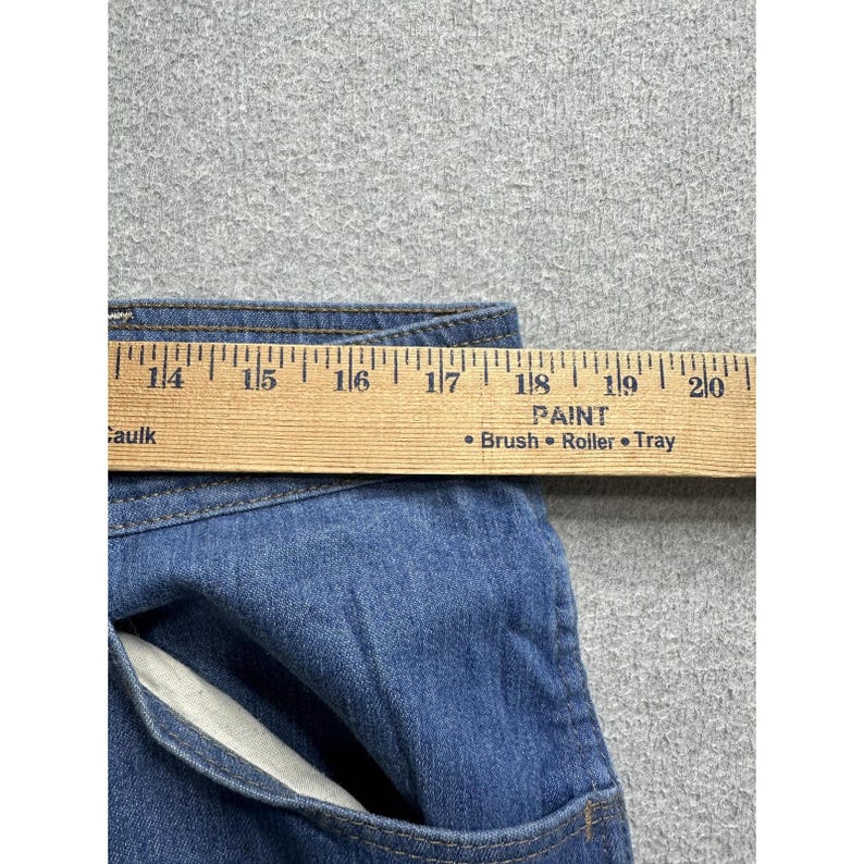 Wrangler Jeans Mens 38x30 Blue Classic Fit Straight Leg Denim Zip Fly Pants image 8
