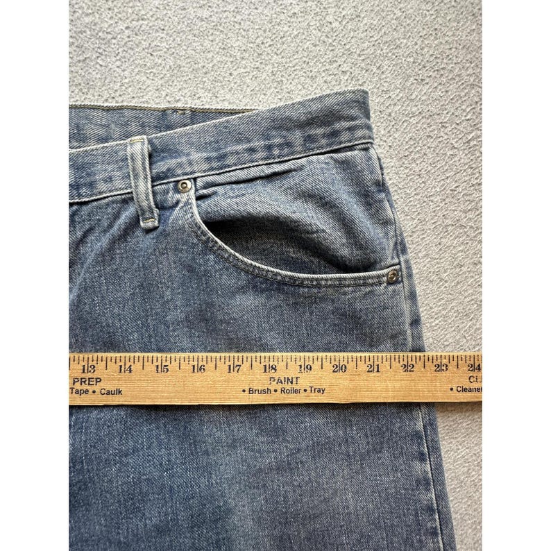 Wrangler Jeans Mens 38x34 (38x27) Blue Medium Wash Denim Relaxed Fit Straight image 7
