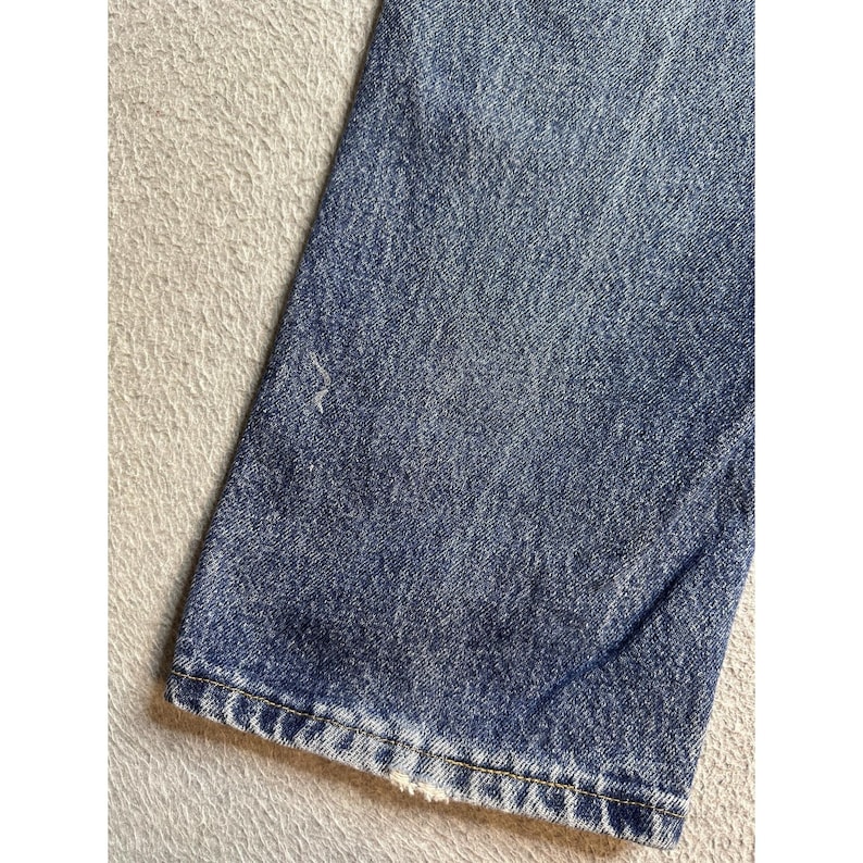 VTG Wrangler Authentic Straight Jeans Mens 34x28 Medium Wash Blue Denim Casual image 13