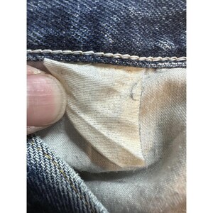 VTG Wrangler Authentic Straight Jeans Mens 34x28 Medium Wash Blue Denim Casual image 11