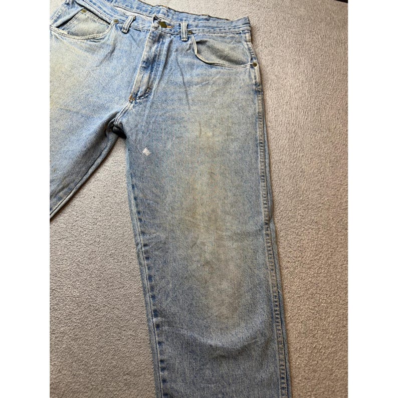 Vintage Wrangler Mens Jeans 34x30 (32x29) Light Wash Denim Relaxed Fit Made USA image 9