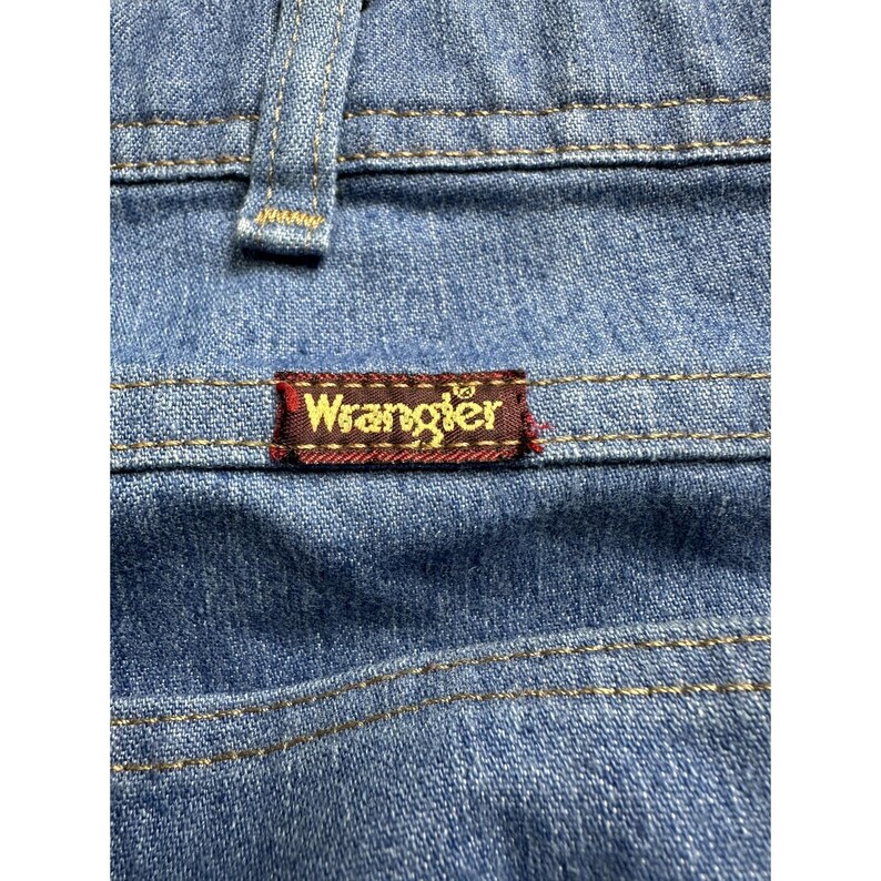 Wrangler Jeans Mens 38x30 Blue Classic Fit Straight Leg Denim Zip Fly Pants image 6