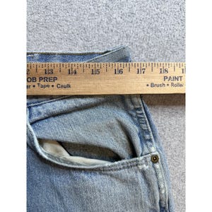 VTG Wrangler Jeans Mens 33x31 Light Wash Blue Straight Distressed Denim USA 90s image 10