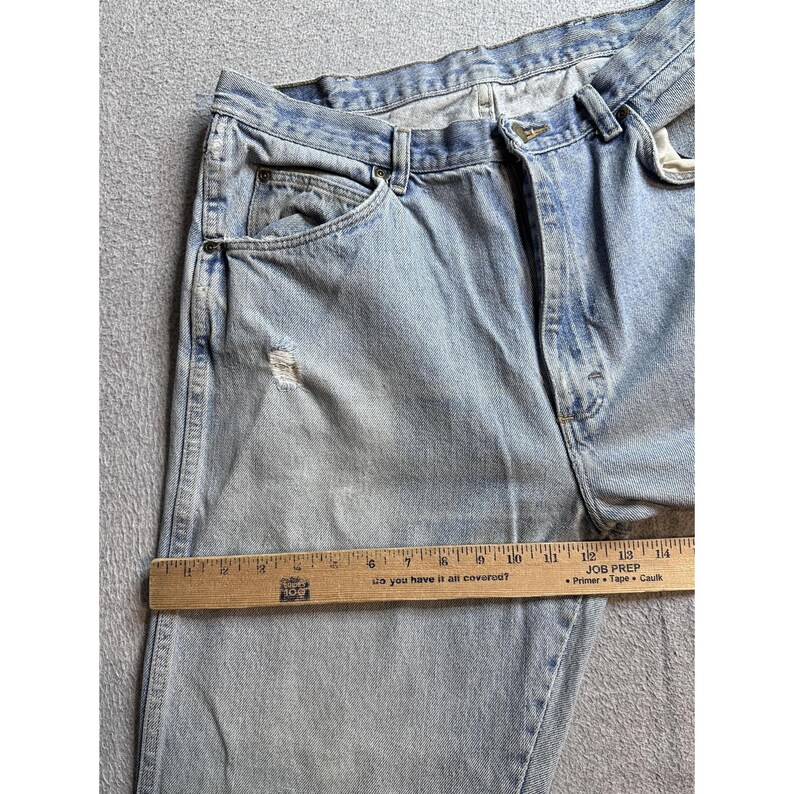 VTG Wrangler Jeans Mens 33x31 Light Wash Blue Straight Distressed Denim USA 90s image 7