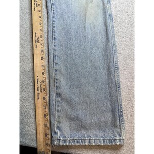 VTG Wrangler Jeans Mens 33x31 Light Wash Blue Straight Distressed Denim USA 90s image 5