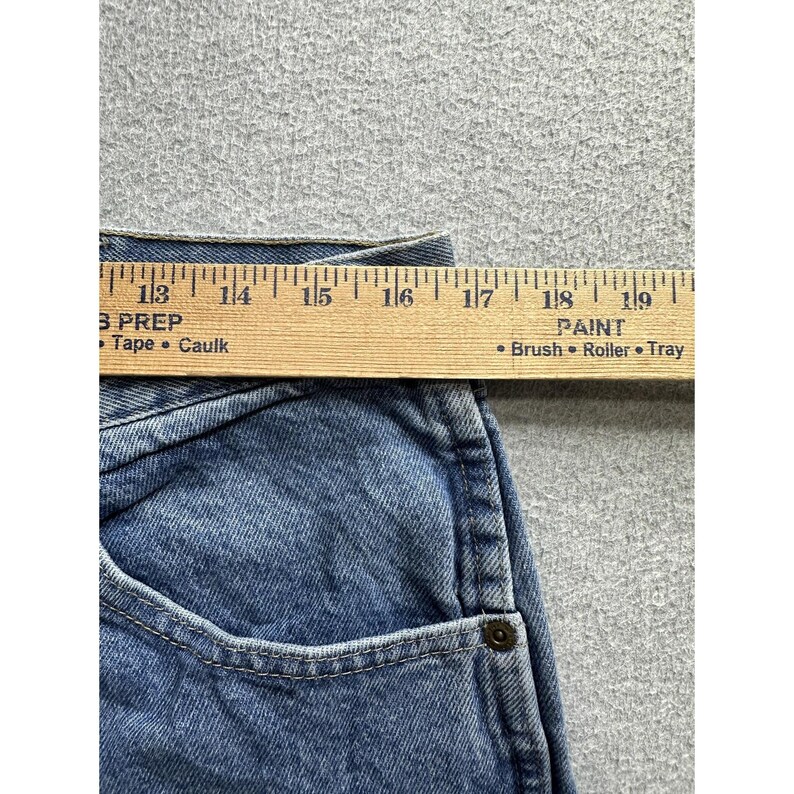 Vaqueros Wrangler para hombre, talla 34 x 34, de mezclilla azul, pierna recta, 5 bolsillos, cremallera YKK, 96501DS imagen 5