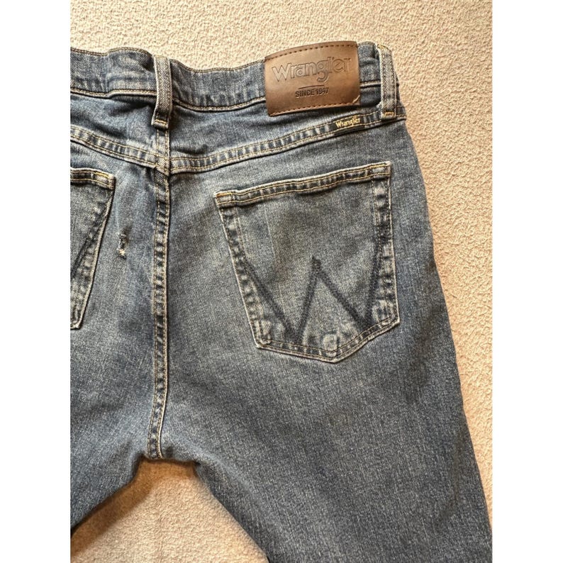 Wrangler Relaxed Fit Mens Jeans 32x32 (30x31) Blue Denim Distressed 10MGW25RI image 12