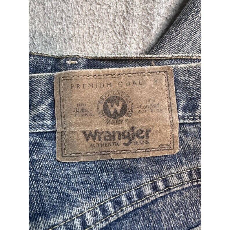 Wrangler Relaxed Fit Jeans Mens 33x30 (34x30) Medium Wash Blue Denim 97601VR image 7