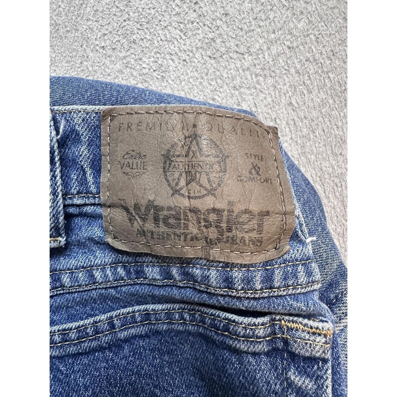 VTG Wrangler 85900LW Relaxed Straight Jeans Herren 40x27 Medium Wash Blue Denim Bild 11