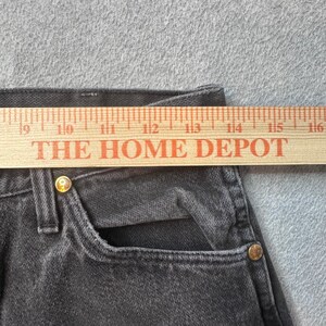 Calça jeans vintage Wrangler masculina, tamanho 28x31, preta, corte cowboy, perna reta, desbotada, fabricada nos EUA. imagem 5