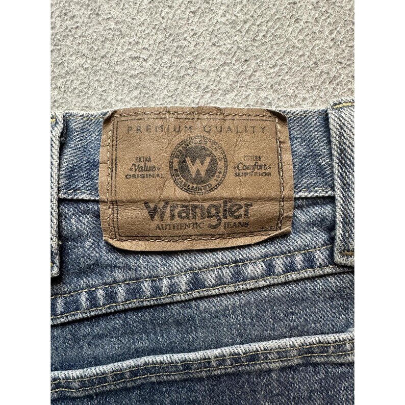 Wrangler Jeans Mens 38x34 (38x27) Blue Medium Wash Denim Relaxed Fit Straight image 13