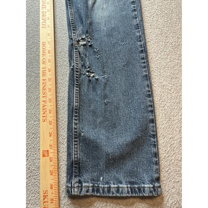 Wrangler Relaxed Fit Mens Jeans 32x32 (30x31) Blue Denim Distressed 10MGW25RI image 18