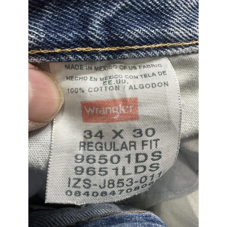 Wrangler Jeans Mens 32x28 Blue Regular Fit Straight Leg Faded Distressed 96501DS image 2
