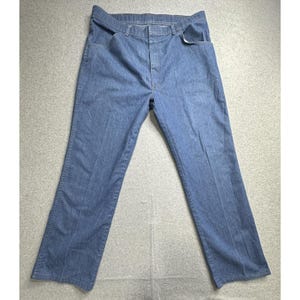 Wrangler Jeans Mens 38x30 Blue Classic Fit Straight Leg Denim Zip Fly Pants image 7