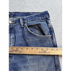 VTG Wrangler Authentic Straight Jeans Mens 34x28 Medium Wash Blue Denim Casual image 7