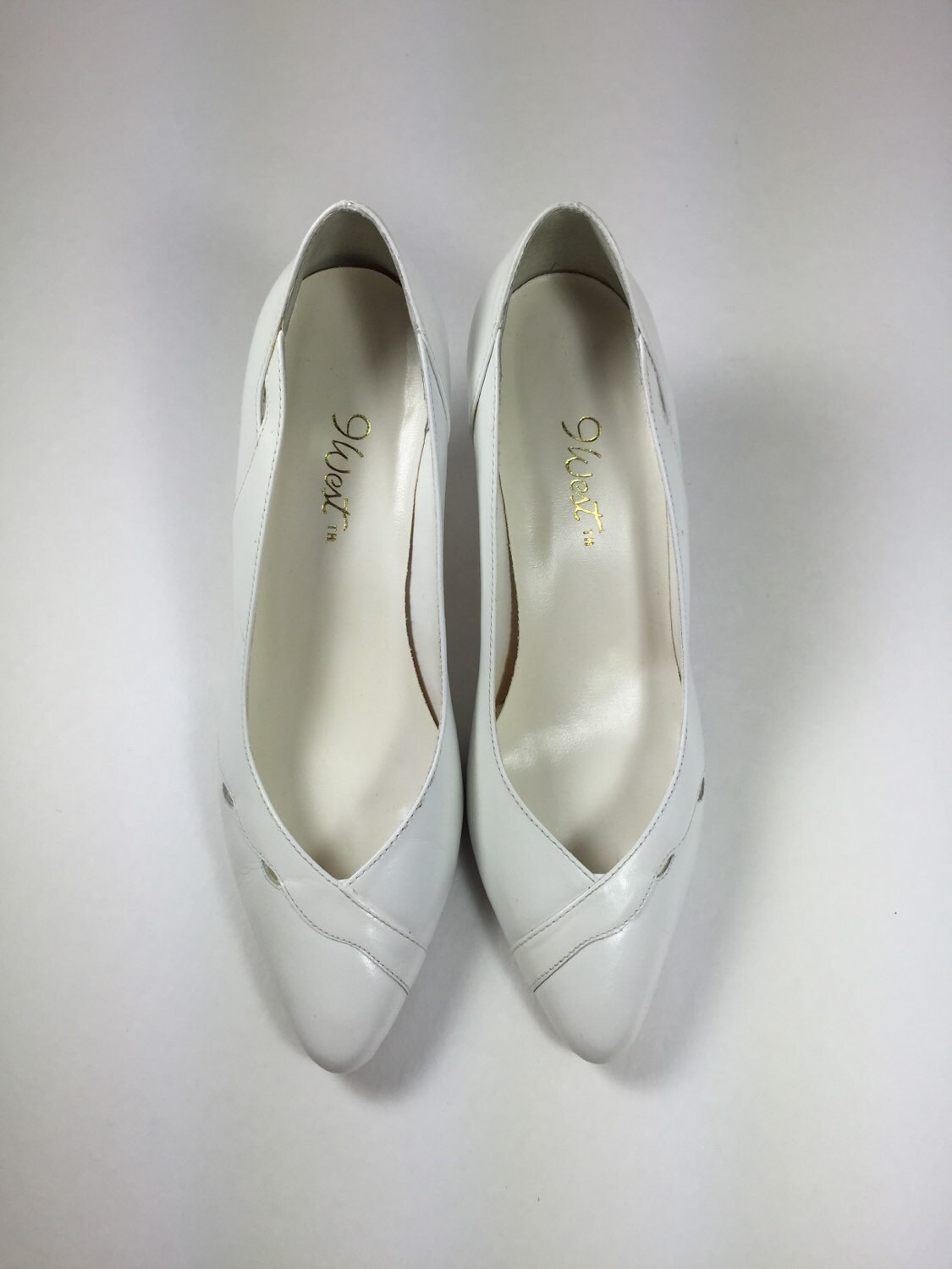 white pumps size 9