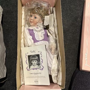 エドウィン・ノウルズ作「シェリー」磁器人形 ヨランダの完璧な赤ちゃんの写真 1987