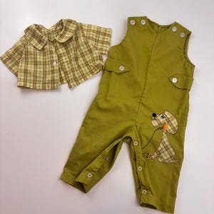 Ensemble 2 pièces vintage pour enfants : chemisier à carreaux et salopette brodée pour chiots