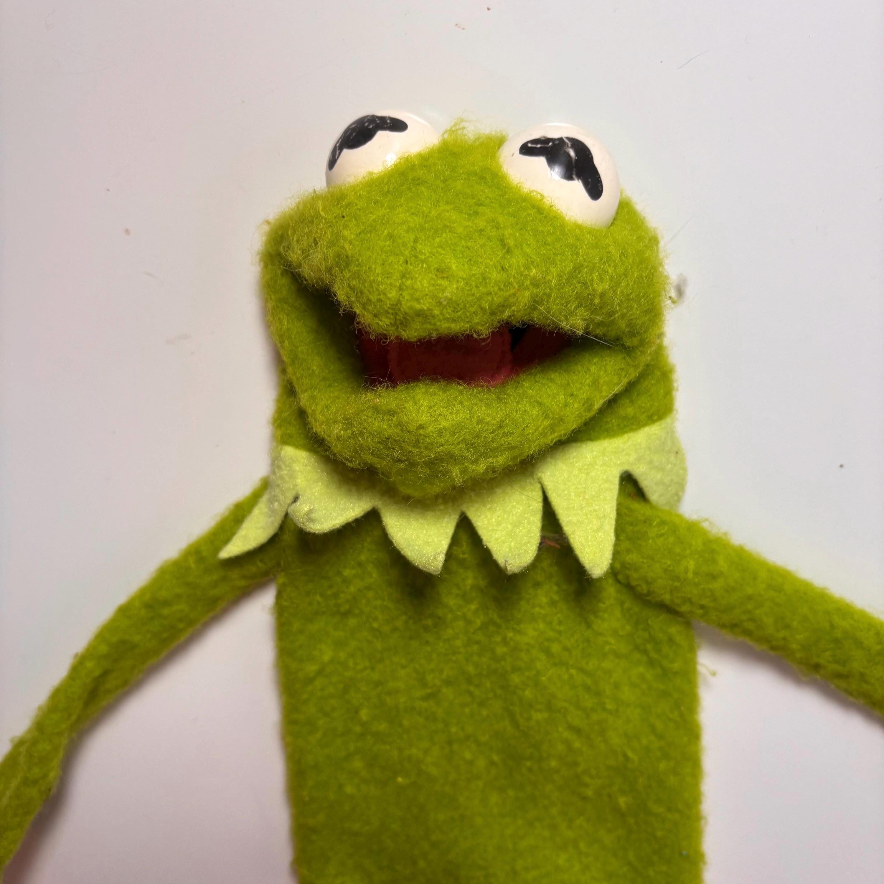 Vtg 70s KERMIT HAND PUPPET // Vintage 1978 Fisher Price Green Felt