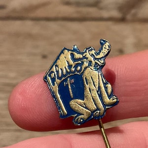 DISNEY PLUTO vintage pin | metal pightle | lapel pin mini brooch | movie vintage antique retro USA Hollywood cartoon dog duck