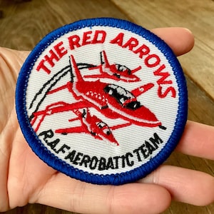 RAF Red Arrows Patch – Iron On Badge UK Royal Air Force Aerobatic Team – Collectors Replica Patch – Military Aviation Memorabilia