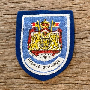 BELGIQUE BELGIË Belgium Europe vintage patch | embleem | souvenir Atomium Belgian memorabilia wapenschild leeuw chocolade wafels