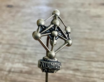 Vintage Brussels Europe Atomium Pin – Expo 58 World Fair – Belgium Souvenir – 1950s 1960s Lapel Pin manneken pis landmark
