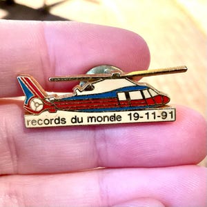 Vintage Jet Ranger Helicopter Enamel Pin – Blue & Red – Records du Monde nineties – Aviation Collectible – Pilot Gift - world record