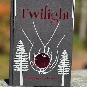 Twilight by Stephenie Meyer | Special Edition | twilight saga | Rebound book | Rebind | Paperback to hardcover