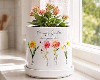 Personalized Grandma’s Garden Flower Pot with Grandkids’ Names and Birth Month Flowers , Gift for Mom and Grandma