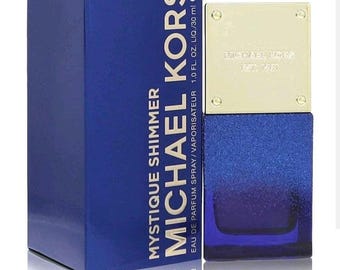Michael Kors Mystique Shimmer parfum pour femme 30 ml d'eau de parfum en vaporisateur. NOUVEAU dans la boîte de vente au détail. Veuillez voir les images.