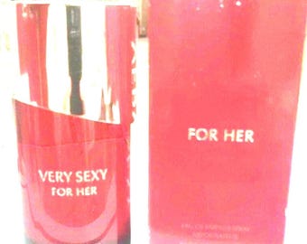 Very Sexy for her by Victoria secret 2.5OZ /75 ML eau de parfum spray New in retail box. Discontinued. please see pictures