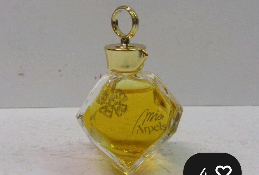 ヴァンクリーフ&アーペル　ミス アーペル 100ml オードトワレ ヴァンクリーフ&アーペル ミス アーペル 100ml オードトワレ