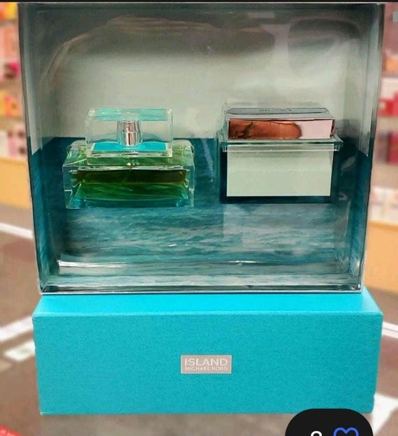 Vintage Michael Kors Island Perfume Gift Set, Women's EDP spray 3.4 oz 100 ml  S + 7 oz ocean Bath Soak. Please see pictures
