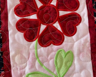 Appliqué Valentine Flowers Table Runner, Valentine Table Runners, Valentine Quilts