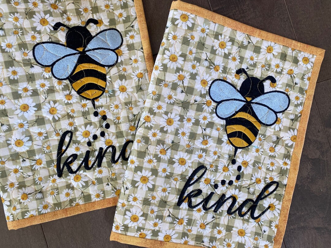 Daisy and Bees Placemats, Spring Placemats, Country Check Daisy