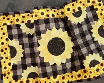 Applique Sunflower Table Runner, Quilted Table Runners, Applique Table Runners, Summer Decor