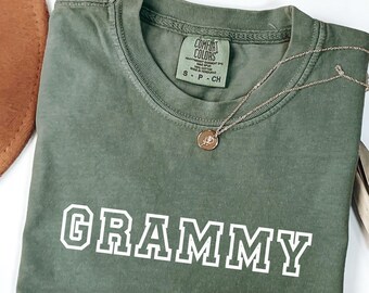 Camisa personalizada Comfort Colors da avó, Camisa floral da avó, Camisa personalizada Comfort Colors da avó, Presente para avó, Dia das mães, Presente para mãe,
