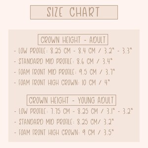 a size chart that provides the height measurements for different age groups, including young adults and adults. The chart lists the heights for various crown heights, such as 8.25 cm, 8.4 cm, 3.2 cm, 3.3 cm, and 3.5 cm. The chart is designed to help people determine the appropriate crown height based on their age.