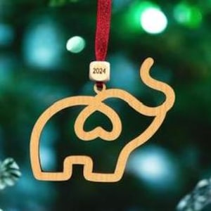 Wooden Elephant Sisterhood Ornament – Celebrate Unity, Strength, and Connection