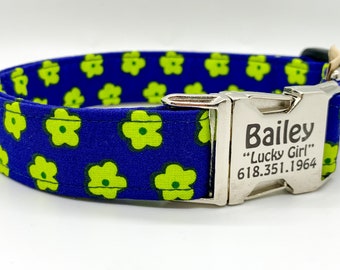 Collar para perro con flores verde neón: azul rey, identificación de mascota opcional, hecho en EE. UU., hecho a mano