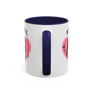 Taza retro con forma de corazón de Priscilla Delgado como Ángel, taza de cerámica con diseño de Priscilla Delgado como Ángel (325 ml) imagen 10