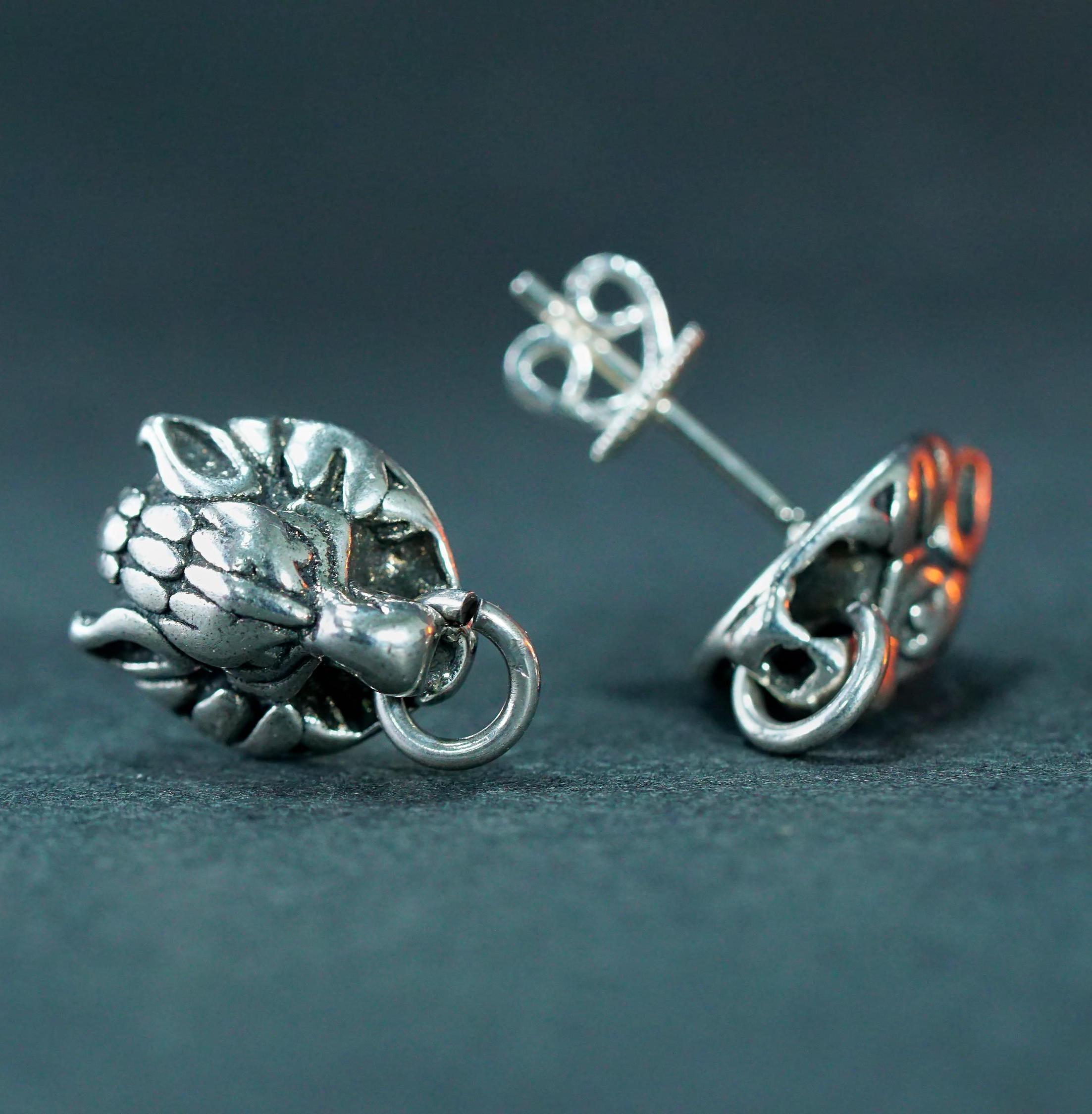 ファイナルファンタジーVII クラウドイヤリング：シルバー950スタッド