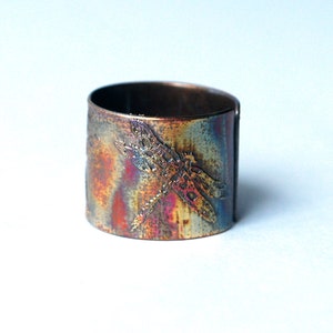 Anillo de cobre grabado con forma de libélula - Talla ajustable