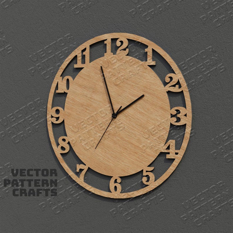 K&ouml;nnte beinhalten: Eine Holzuhr mit einem runden Zifferblatt und schwarzen Zeigern. Die Zahlen 1 bis 12 sind aus dem Zifferblatt ausgeschnitten, was ein einzigartiges Design ergibt.
