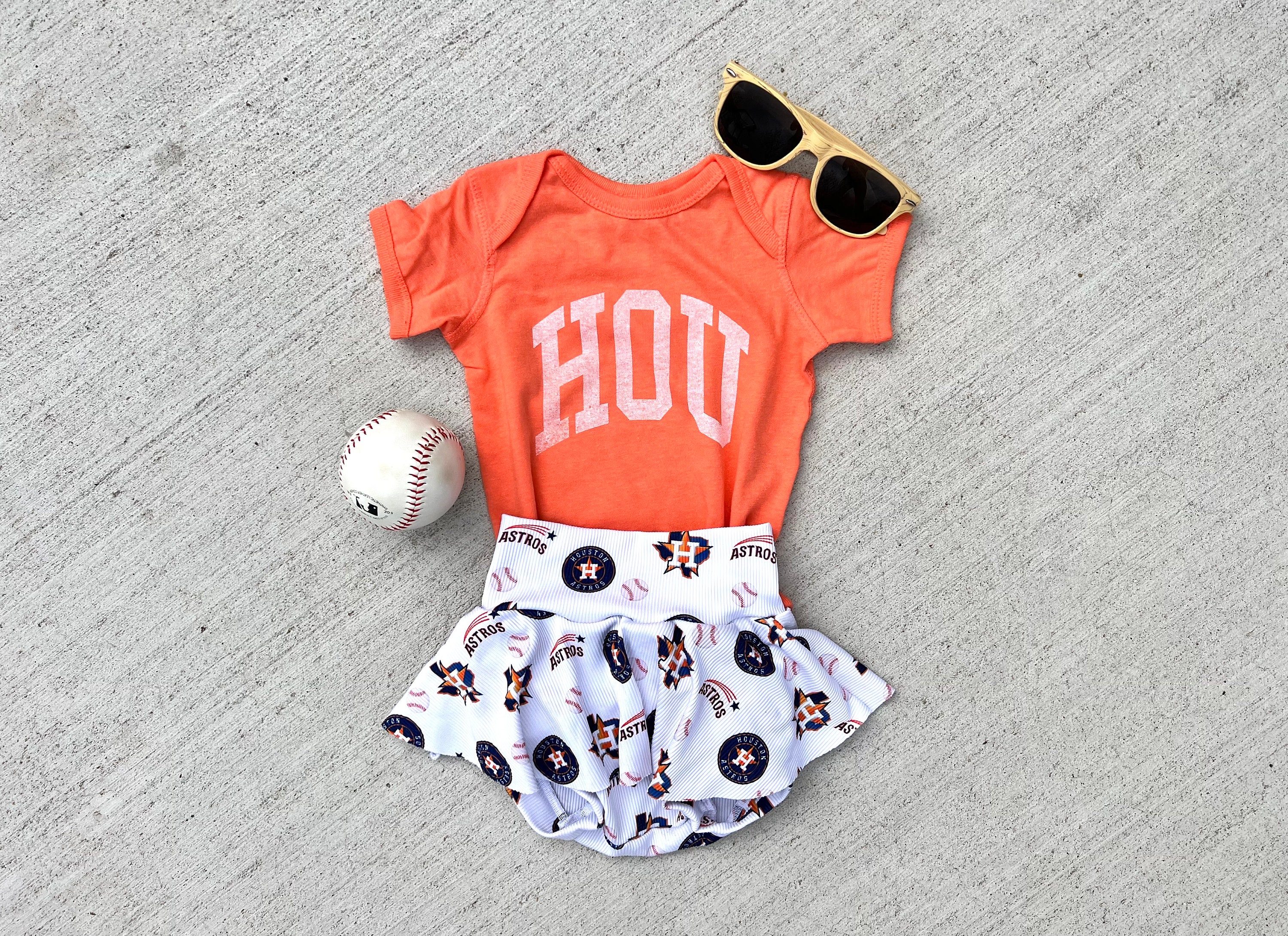  NanyCrafts' Grandpa Says I'm an Astros Fan Baby Bodysuit, Baby  Astros Fan: Clothing, Shoes & Jewelry