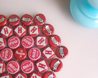 Red Craft- bottle cap trivet