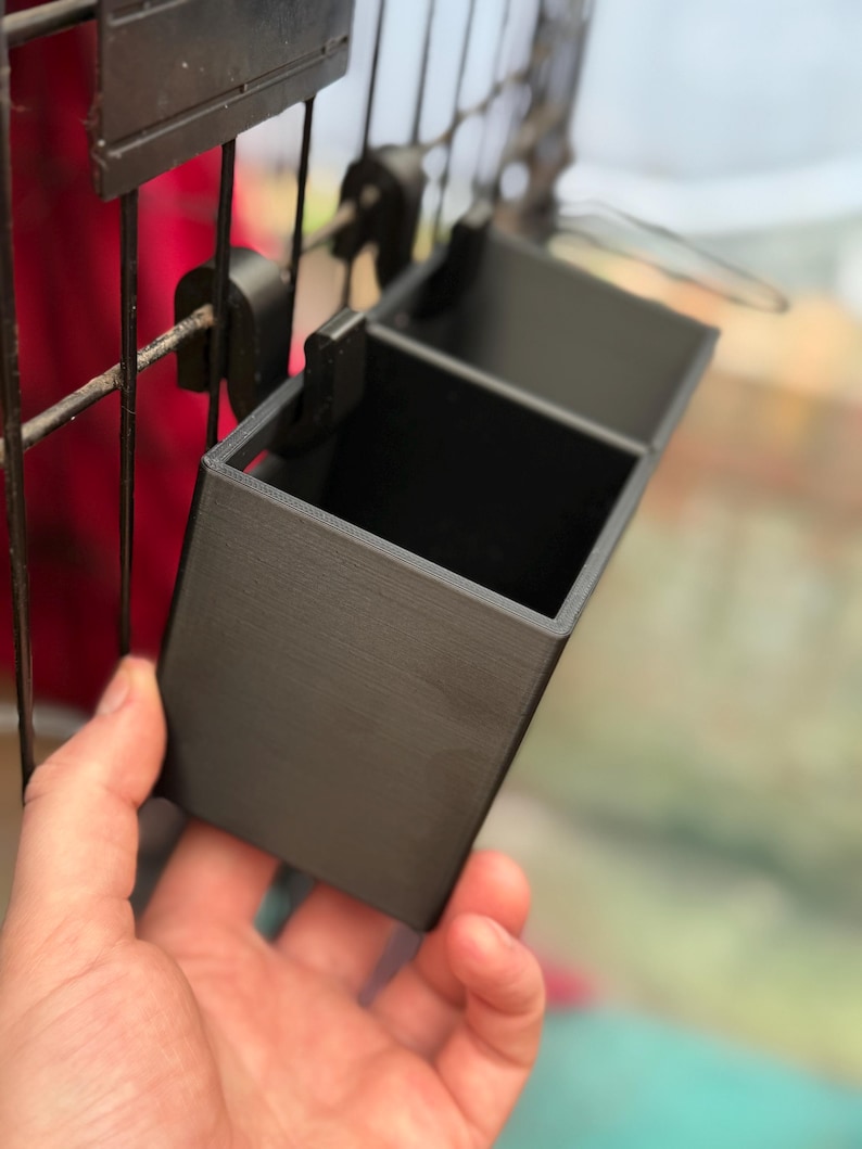 Mini contenedor de almacenamiento con clip para jaulas de perros / Bolsa para excrementos / Soporte para golosinas para paseadores y dueños de perros / Organizador fácil de colocar con clip, no requiere instalación imagen 3