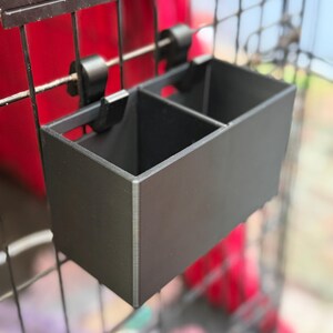 Mini contenedor de almacenamiento con clip para jaulas de perros / Bolsa para excrementos / Soporte para golosinas para paseadores y dueños de perros / Organizador fácil de colocar con clip, no requiere instalación imagen 4